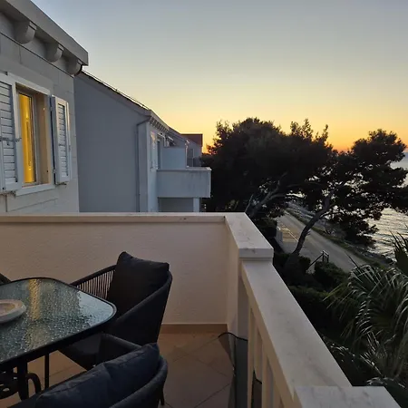 Apartment Bruno 1&2 - Two-room Penthouse - Wonderful Panoramic View Of The Sea - The Location, First Row To The - 10 Minutes From Supetar Ferry Port - Free Secured Parking - Facilities Nearby Sutivan