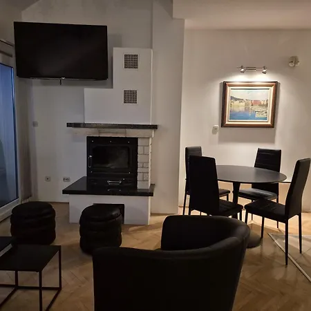 Bruno 1&2 - Two-room Penthouse - Wonderful Panoramic View Of The Sea - The Location, First Row To The - 10 Minutes From Supetar Ferry Port - Free Secured Parking - Facilities Nearby Sutivan
