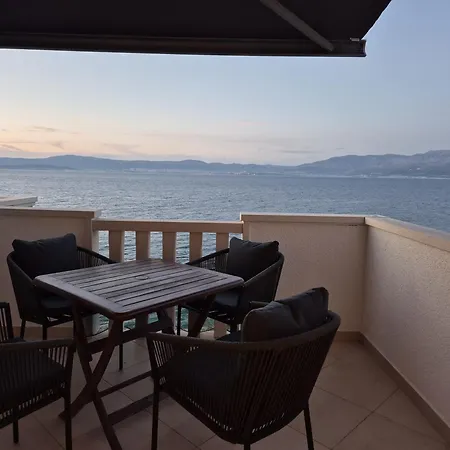 Bruno 1&2 - Two-room Penthouse - Wonderful Panoramic View Of The Sea - The Location, First Row To The - 10 Minutes From Supetar Ferry Port - Free Secured Parking - Facilities Nearby Apartment Sutivan