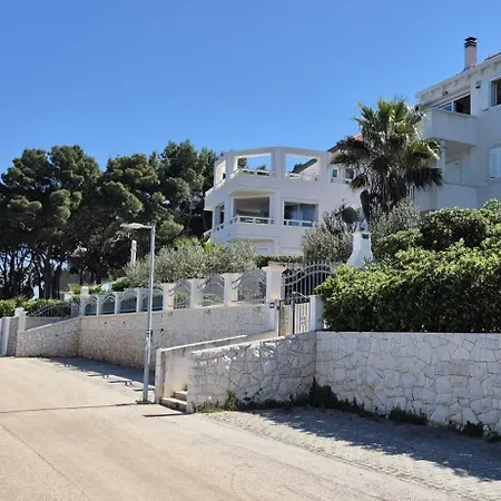 Apartment Bruno 1&2 - Two-room Penthouse - Wonderful Panoramic View Of The Sea - The Location, First Row To The - 10 Minutes From Supetar Ferry Port - Free Secured Parking - Facilities Nearby Sutivan