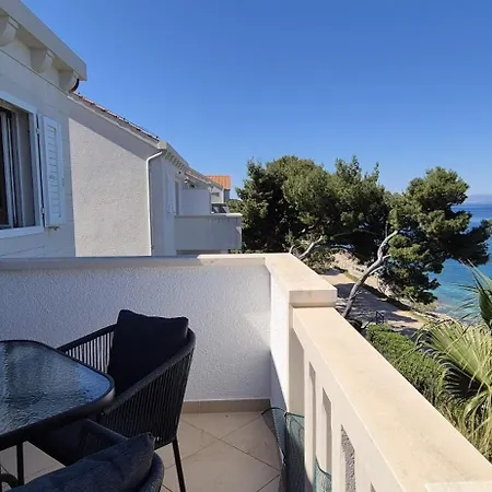 Bruno 1&2 - Two-room Penthouse - Wonderful Panoramic View Of The Sea - The Location, First Row To The - 10 Minutes From Supetar Ferry Port - Free Secured Parking - Facilities Nearby * Sutivan