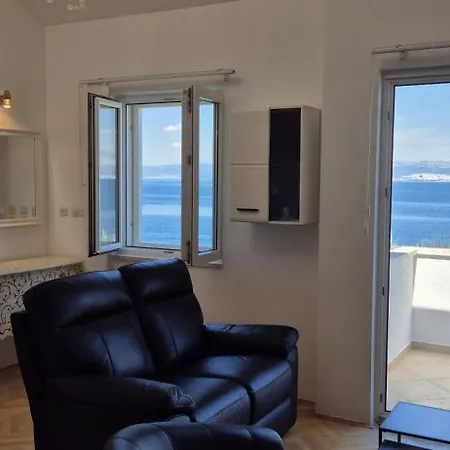 Bruno 1&2 - Two-room Penthouse - Wonderful Panoramic View Of The Sea - The Location, First Row To The - 10 Minutes From Supetar Ferry Port - Free Secured Parking - Facilities Nearby Sutivan