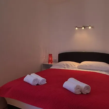 Bruno 1&2 - Two-room Penthouse - Wonderful Panoramic View Of The Sea - The Location, First Row To The - 10 Minutes From Supetar Ferry Port - Free Secured Parking - Facilities Nearby Apartment