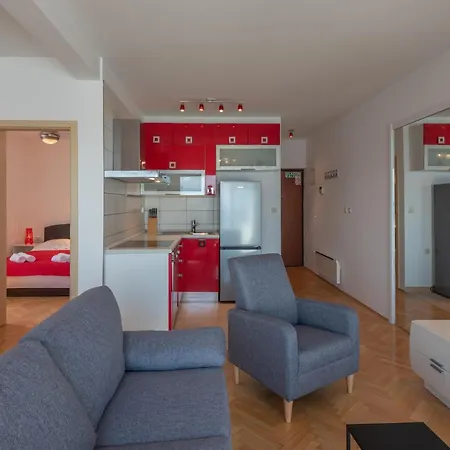 Bruno 1&2 - Two-room Penthouse - Wonderful Panoramic View Of The Sea - The Location, First Row To The - 10 Minutes From Supetar Ferry Port - Free Secured Parking - Facilities Nearby *