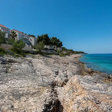 Bruno 1&2 - Two-room Penthouse - Wonderful Panoramic View Of The Sea - The Location, First Row To The - 10 Minutes From Supetar Ferry Port - Free Secured Parking - Facilities Nearby * Sutivan