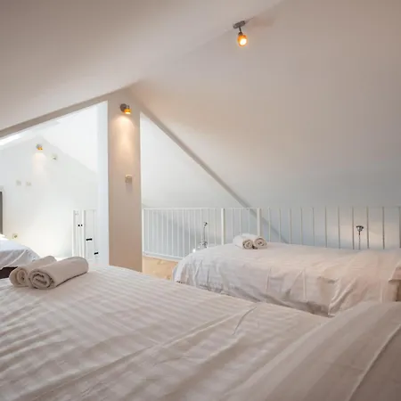 Bruno 1&2 - Two-room Penthouse - Wonderful Panoramic View Of The Sea - The Location, First Row To The - 10 Minutes From Supetar Ferry Port - Free Secured Parking - Facilities Nearby Sutivan