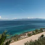 Bruno 1&2 - Two-room Penthouse - Wonderful Panoramic View Of The Sea - The Location, First Row To The - 10 Minutes From Supetar Ferry Port - Free Secured Parking - Facilities Nearby דירה *
