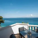 Bruno 1&2 - Two-room Penthouse - Wonderful Panoramic View Of The Sea - The Location, First Row To The - 10 Minutes From Supetar Ferry Port - Free Secured Parking - Facilities Nearby * סוטיבאן