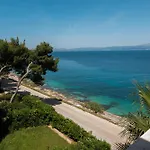 Bruno 1&2 - Two-room Penthouse - Wonderful Panoramic View Of The Sea - The Location, First Row To The - 10 Minutes From Supetar Ferry Port - Free Secured Parking - Facilities Nearby דירה סוטיבאן