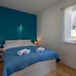 Bruno 1&2 - Two-room Penthouse - Wonderful Panoramic View Of The Sea - The Location, First Row To The - 10 Minutes From Supetar Ferry Port - Free Secured Parking - Facilities Nearby סוטיבאן
