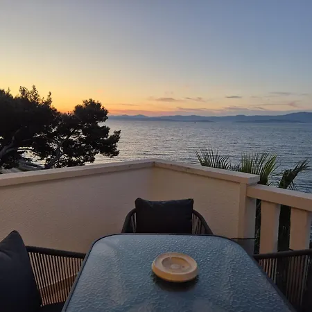 Bruno 1&2 - Two-room Penthouse - Wonderful Panoramic View Of The Sea - The Location, First Row To The - 10 Minutes From Supetar Ferry Port - Free Secured Parking - Facilities Nearby 아파트 수티반