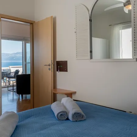 Bruno 1&2 - Two-room Penthouse - Wonderful Panoramic View Of The Sea - The Location, First Row To The - 10 Minutes From Supetar Ferry Port - Free Secured Parking - Facilities Nearby 아파트 *