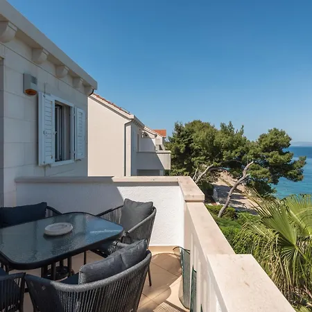 Bruno 1&2 - Two-room Penthouse - Wonderful Panoramic View Of The Sea - The Location, First Row To The - 10 Minutes From Supetar Ferry Port - Free Secured Parking - Facilities Nearby דירה סוטיבאן